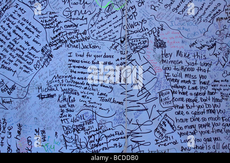 Michael Jackson Memorial vicino. Apollo Theatre di Harlem New York. Foto Stock