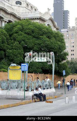 Città del Messico la stazione della metropolitana Foto Stock