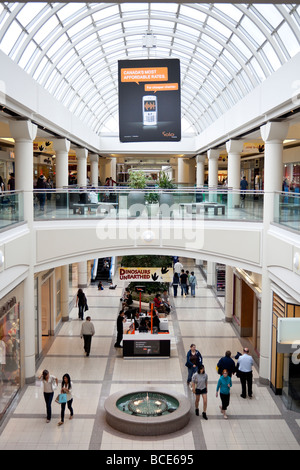 Metropolis Mall, Metrotown, Kingsway, Vancouver, British Columbia, Canada Foto Stock