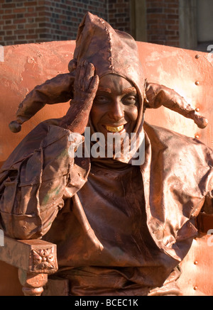 Street performer alla principale piazza del Mercato di Cracovia in Polonia Foto Stock