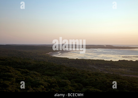 Mozambico, Inhaca Island. Vista dal Nord del faro sull Isola di Inhaca. Foto Stock