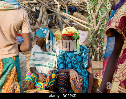 Mali. Il Sahel. Paese Dogon. Mercato settimanale Dondjourou. Foto Stock