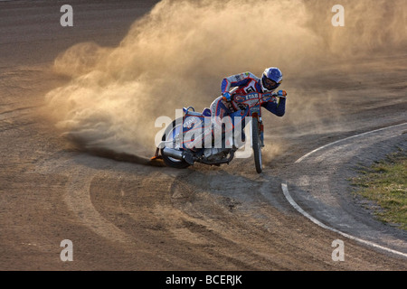 Speedway racing a Svansta race track a Nyköping, Svezia Foto Stock