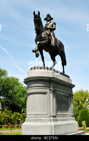 Statua di George Washington sul cavallo in Boston Public Gardens adiacente al Boston Common, Boston MA Foto Stock