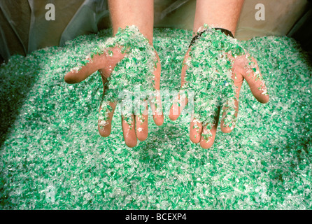 Riciclaggio dei materiali in plastica PET tereftalato di polietilene Foto Stock