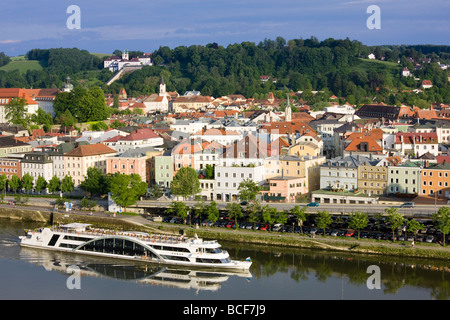 Germania, Bayern/Baviera, Passau, nave da crociera sul fiume Danubio Foto Stock