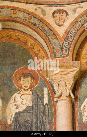 Affreschi romanici, Cattedrale St-Lizier, St-Lizier, Ariège, Midi Pirenei, Francia Foto Stock