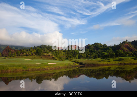 Thailandia Phuket, Montagna Rossa Campo da Golf Foto Stock