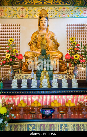 Malaysia, Kuala Lumpur, Thean Hou tempio, Statua di Guanyin (buddista della Dea della Misericordia) Foto Stock