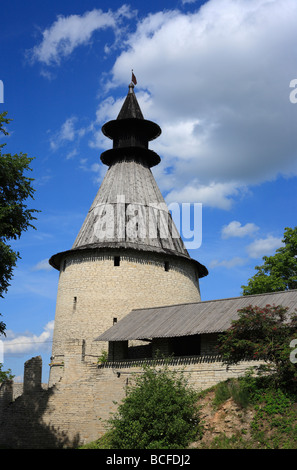 Torre di Pskov Cremlino, Pskov Pskov Regione, Russia Foto Stock