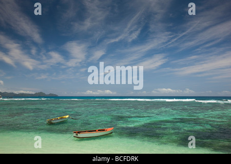 Seychelles, Isola di Mahe, Port Glaud, sulla spiaggia Foto Stock