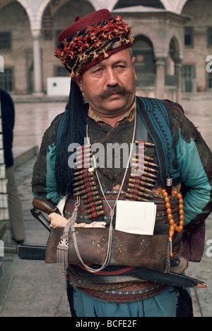 Turchia, Istanbul, uomo in costume tradizionale Foto Stock