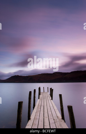 Baia Brandelhow jetty, Derwentwater, Keswick, Lake District, Cumbria, Inghilterra Foto Stock