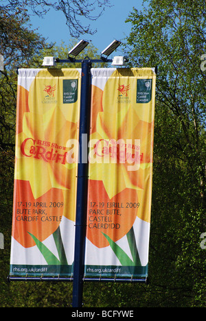 Banner pubblicitari per RHS mostrano Cardiff bute park n. 2721 Foto Stock