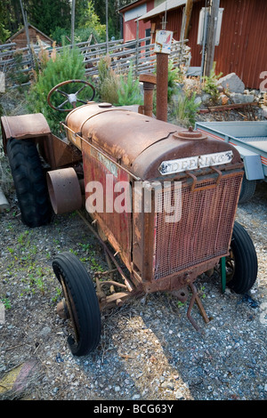 Rusty Vintage Deering trattore in Svezia Foto Stock