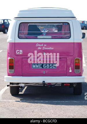 L'estremità posteriore di una VW camper Foto Stock