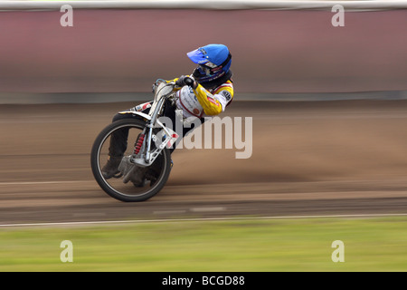 Speedway racing a Svansta race track a Nyköping, Svezia. Team Griparna. Foto Stock