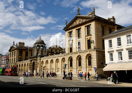 Queen's College di Oxford, high street Foto Stock