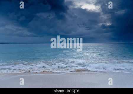 La vista sull'Oceano Atlantico dalla spiaggia di Sosua Repubblica Dominicana Foto Stock