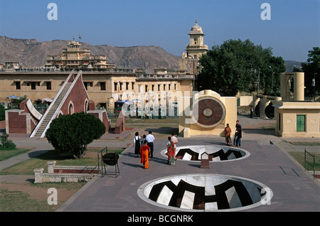 India Rajasthan Jaipur più grande osservatorio di pietra nel mondo creato nel 1728 da Maharaja Jai Singh II Jantar Mantar Foto Stock