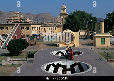 India Rajasthan Jaipur più grande osservatorio di pietra nel mondo creato nel 1728 da Maharaja Jai Singh II Jantar Mantar Foto Stock