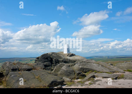 Il punto di innesco sul bordo Blackstone, West Yorkshire, Inghilterra, Regno Unito Foto Stock