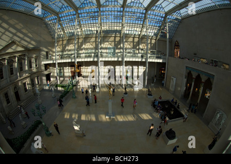 Il recentemente rinnovato ala americana al Metropolitan Museum of Art di New York venerdì 3 luglio 2009 Frances M Roberts Foto Stock