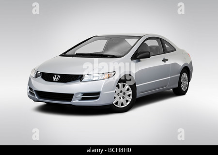 2009 Honda Civic DX in argento - Vista anteriore angolare Foto Stock