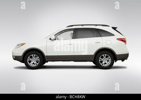 2009 Hyundai Veracruz GLS in bianco - Driver Profilo laterale Foto Stock