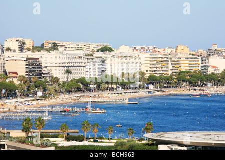 Dal vecchio porto e dal Palais de Festival luogo per il Festival del Cinema di Cannes Foto Stock