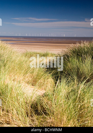 Llyn e Radioestesia interna turbina eolica per la generazione di energia offshore di fattoria a Skegness Lincolnshire Inghilterra. Visto dal punto di Gibilterra. Foto Stock