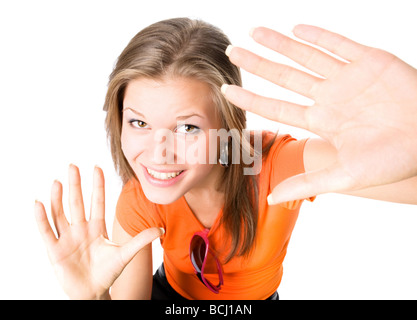 Giovane donna felice stretching le mani per la telecamera isolato su bianco Foto Stock