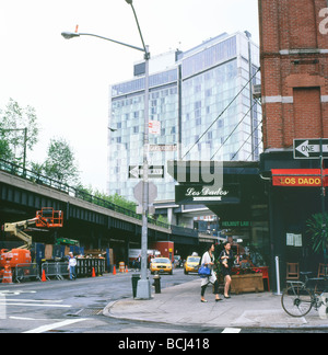 La linea alta Park e Hotel Standard vista da Gansevoort Street nel Meatpacking District Chelsea New York New York STATI UNITI D'AMERICA US KATHY DEWITT Foto Stock