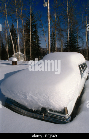 Coperte di neve Chenna auto Hot Springs Road IN INVERNO AK Foto Stock