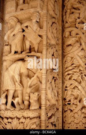 Radovan le sculture sul portale della Cattedrale di Trogir, Croazia Foto Stock