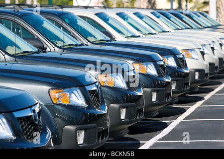 Nuove auto in parcheggio Foto Stock