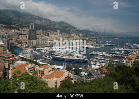 Vista da terreni del palazzo affacciato sul Monte Carlo, Monaco Foto Stock