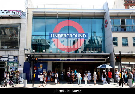 Brixton stazione della metropolitana di Londra sud Foto Stock