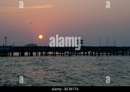 Tramonto a St Kilda pier Melbourne Victoria Australia Foto Stock