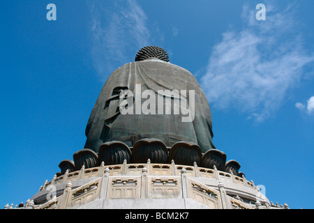 Cina Hong Kong Isola di Lantau Tien Tan grande statua del Buddha in Po Lin temple Ngong Ping district Foto Stock