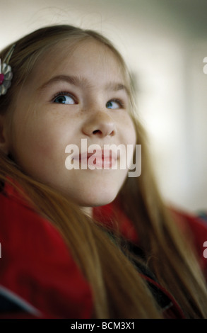 Smirking girl, ritratto Foto Stock