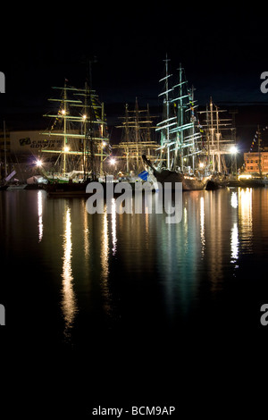 Night Shot sin dall'inizio di Tall Ships gare 2009 a Gdynia. Foto Stock