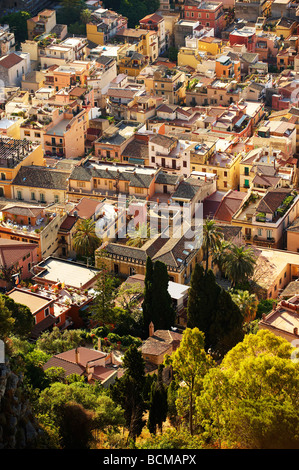 Roof top Arial vista di Taormina in Sicilia, Italia Foto Stock