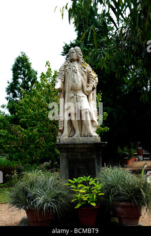 Chelsea Physic Garden Statua di Hans Sloane Londra Inghilterra REGNO UNITO Foto Stock