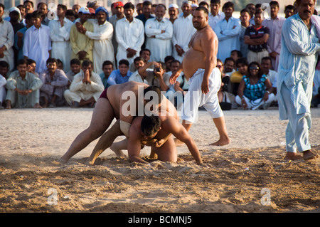 Kushti wrestling a Dubai Foto Stock