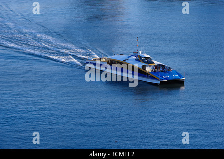 Città gli spostamenti in traghetto sul Fiume Brisbane Australia Foto Stock