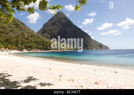 San San Lucian Beach con Piton in background Foto Stock