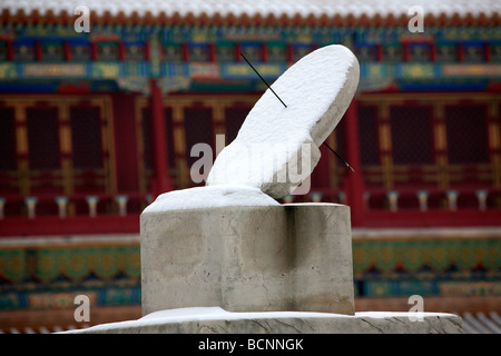 Meridiana fuori della sala della suprema armonia, la Città Proibita di Pechino, Cina Foto Stock