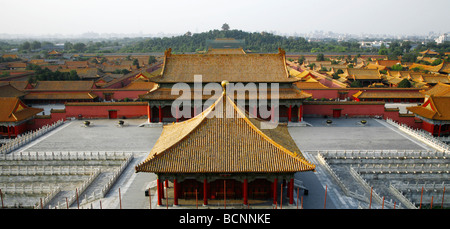 Sala del Centro di armonia e la sala di preservare l'armonia, la Città Proibita di Pechino, Cina Foto Stock