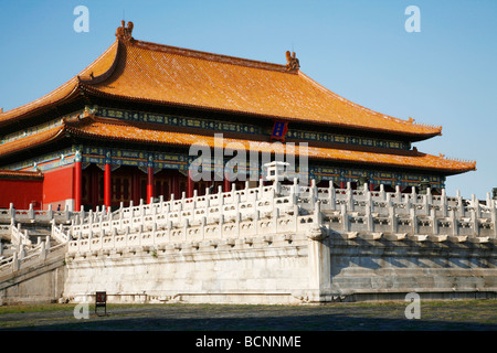 Sala della suprema armonia che detiene il trono imperiale, la Città Proibita di Pechino, Cina Foto Stock